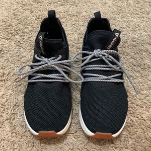 Women’s Reebok size 8.5